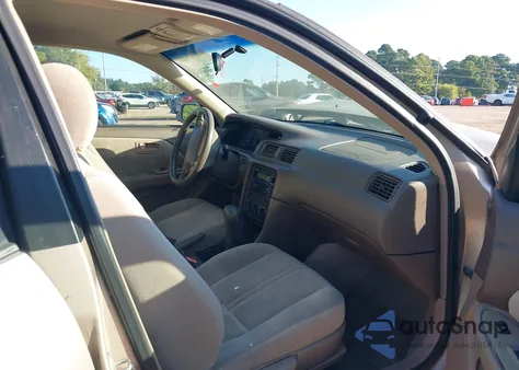 2000 Toyota Camry Ce from USA, damaged, VIN 4T1BG22KXYU672405